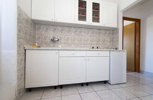 Vis Apartment | Apartment Jakša - close to the sea & free parking: A2(2) - Vis, Island Vis, Croatia