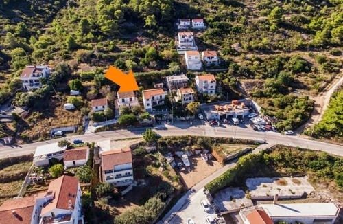 Vis Apartment | Apartment Jakša - close to the sea & free parking: A2(2) - Vis, Island Vis, Croatia