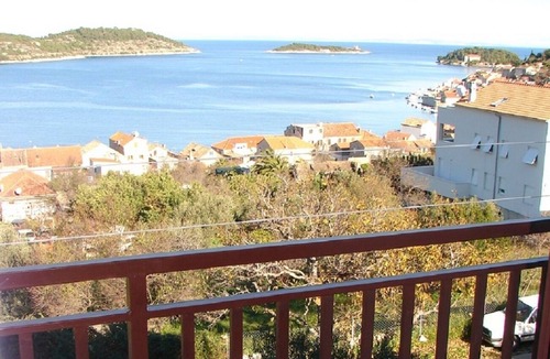 Vis Apartment | Apartment Jakša - close to the sea & free parking: A2(2) - Vis, Island Vis, Croatia