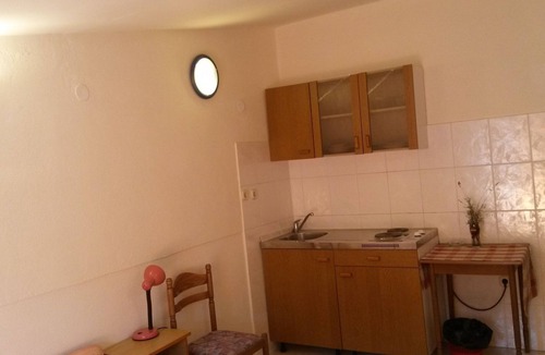 Stomorska Apartment | Apartment Kaleb - next to the seashore: SA5-Klara 32(2) - Stomorska, Island Solta, Croatia
