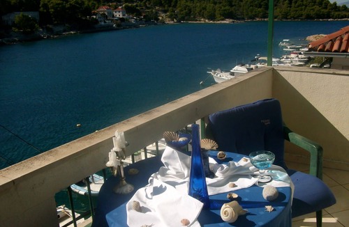 Stomorska Apartment | Apartment Kaleb - next to the seashore: SA6-Klara 33(2) - Stomorska, Island Solta, Croatia