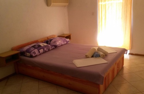 Stomorska Apartment | Apartment Kaleb - next to the seashore: SA6-Klara 33(2) - Stomorska, Island Solta, Croatia