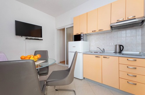 Dugi Rat Apartment | Apartment Karlo