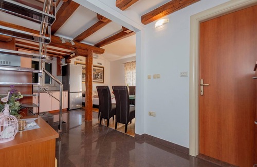 Dugi Rat Apartment | Apartment Karlo