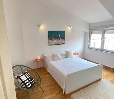 Strozanac Apartment | Apartment LAGANINI mit Balkon