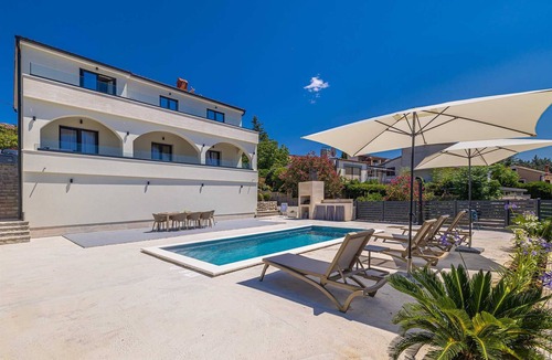 Omisalj Apartment | Apartment LAMAR with private pool and sea view