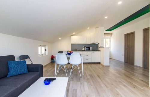 Peracko Blato Apartment | Apartment LORO (63721-A1) - Ploce