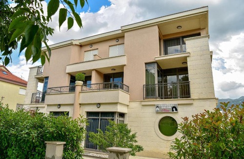 Dugopolje Apartment | Apartment Madonna