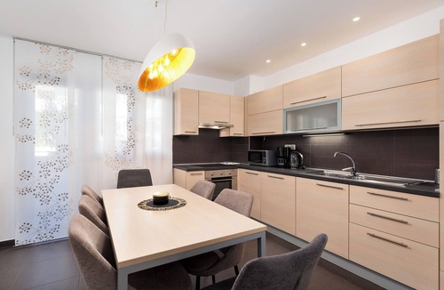 Spadici House | Apartment Mares Family 5+ 100m2 with parking and garden