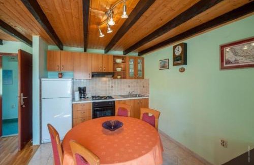 Bozava Apartment | Apartment Meri