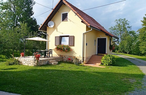 Catrnja Apartment | Apartment Milka, (16259), Smoljanac, hr