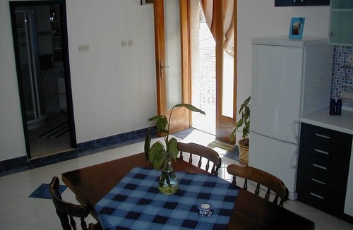Sutivan Apartment | Apartment Miva - 60m from the sea: - Sutivan, Island Brac, Croatia