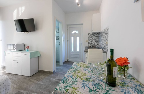 Mundanije Apartment | Apartment Nada (23841-A2) - Mundanije