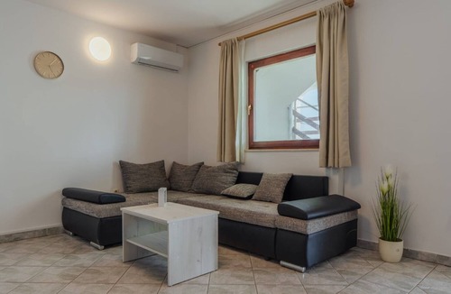 Vrsi Apartment | Apartment Nenad - with pool; A1(4+1) - Vrsi, Zadar riviera, Croatia