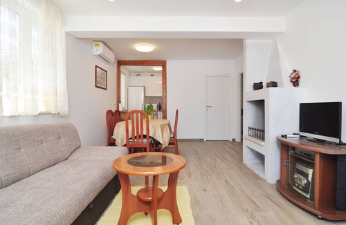 Seget Apartment | Apartment on the beach Zoranka