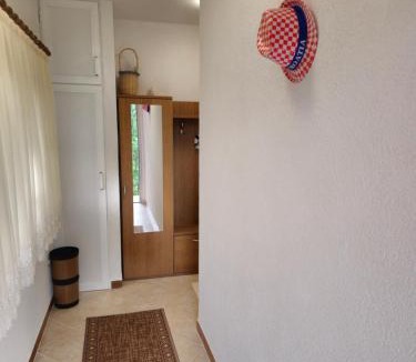Lokvicici Apartment | Apartment Osama