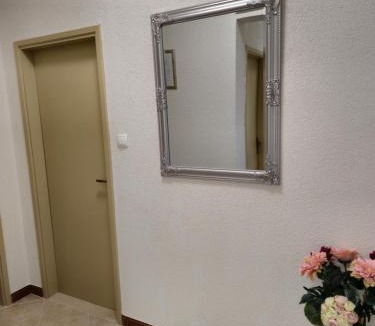 Lokvicici Apartment | Apartment Osama