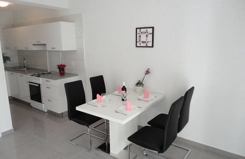 Gdinj Apartment | Apartment Paradise 4