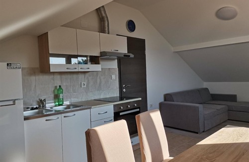 Susica Apartment | Apartment Porat in Ugljan with Garden and Terrace