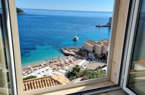 Ploce Apartment | *Apartment Primavera with stunning views of Old Town and sea