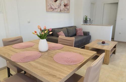 Dugopolje Apartment | Apartment Radoš