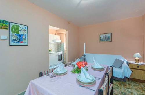 Kirmenjak Apartment | Apartment Rajko I with Garden View