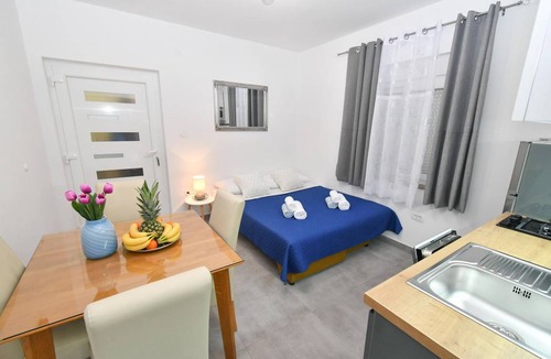 Gradac Apartment | Apartment Robert