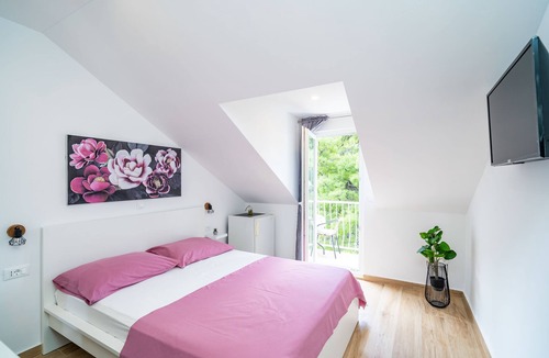 Srebreno House | Apartment & Rooms Papa - Superior Double or Twin Room with Balcony and Partial Sea View