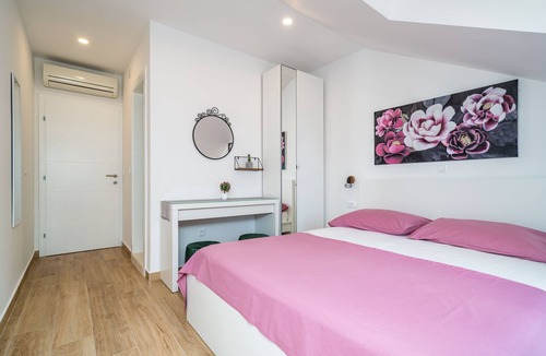 Srebreno House | Apartment & Rooms Papa - Superior Double or Twin Room with Balcony and Partial Sea View