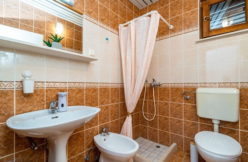 Srebreno House | Apartment & Rooms Papa - Standard Double Room with Balcony and Partial Sea View
