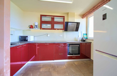 Kornic Apartment | Apartment ROYAL 1 with pool and jacuzzi