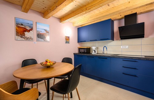 Cervar Porat Apartment | Apartment Stella Marina with terrace in Červar Porat, Istria