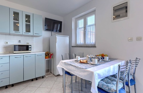 Drenje Apartment | Apartment Teo by Interhome