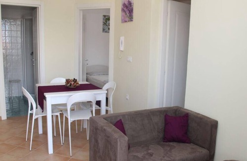 Gedici Apartment | Apartment Tia for 4 persons with shared Tennis court & Pool