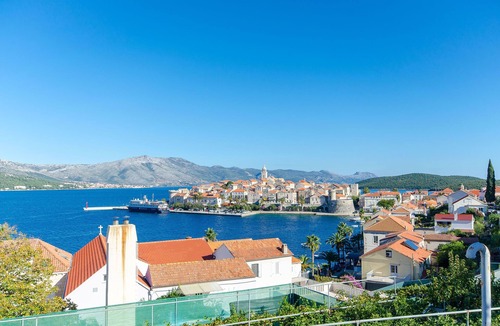 Cove Tri Zala (Zrnovo) Apartment | Apartment Town View