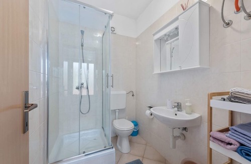 Mandre Apartment | Apartment Uga2 - 70m from the beach: A3-kat(3+1) - Mandre, Island Pag, Croatia