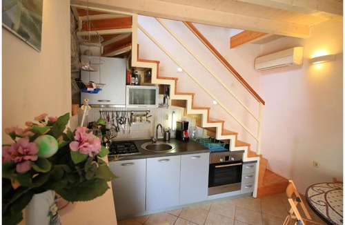 Kastel Sucurac Apartment | Apartment Villa Liliput