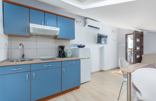 Funtana Apartment | Apartment Vilma with Balcony No.5