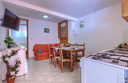 Laginji Apartment | Apartment Vinka by Interhome