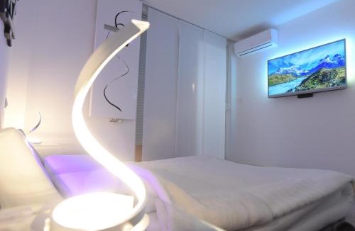 Slavonski Brod Apartment | Apartment Wave -Luxury massage chair-Infrared Sauna, Parking with video surveillance, Entry with PIN 0 - 24h, FREE CANCELLATION 24 hours before Check In, Premium pillows and mattress
