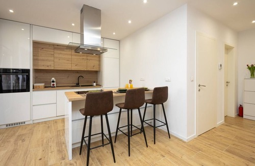 Kamen Apartment | Apartment with pool Jeniffer by Villas Guide
