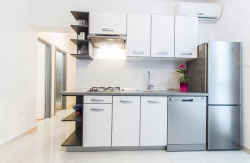 Grebastica Apartment | Apartment with view of the water