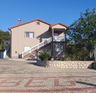 Mundanije Apartment | Apartments Željka