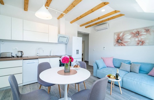 Cilipi Apartment | Apartments Amalija - Two Bedroom Apartment with Balcony and Sea View