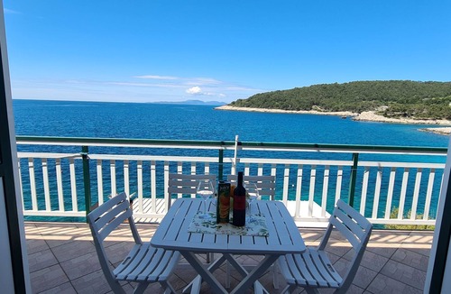Milna Apartment | Apartments Ana i Ante (95131-A2) - Milna - island Hvar