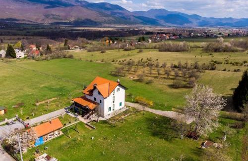 Vranovaca Apartment | Apartments and Room Robert