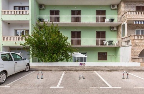Istok Apartment | Apartments and Room Tattoo (111881-A3) - Makarska
