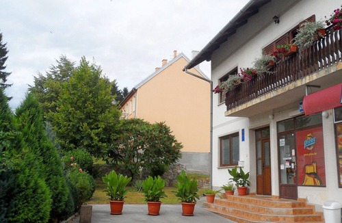 Rakovica Apartment | Apartments and rooms Anton, (15197), Rakovica, hr