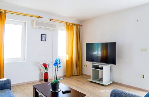 Stanici Apartment | Apartments and rooms Dana, (13246), Stanići, hr