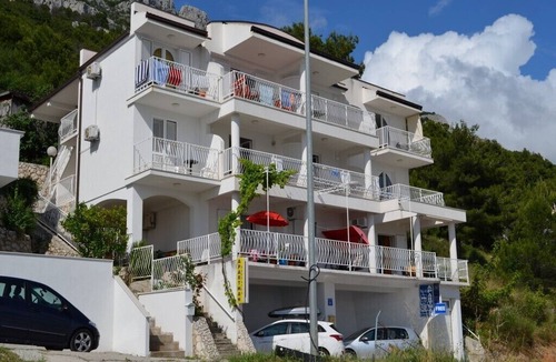 Pisak Apartment | Apartments and rooms Dubravka, (14666), Pisak, Omiš, hr